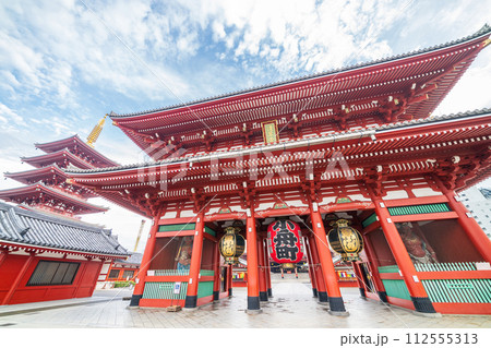 「東京都」宝蔵門　浅草・浅草寺　 112555313