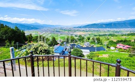 姨捨駅から善光寺平の眺め 112559473