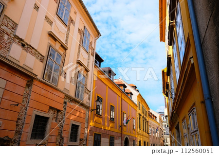 ハンガリー　ショプロンの町並み 112560051