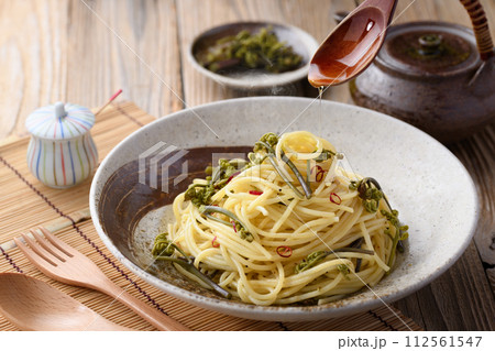 春の味覚 わらびの和風パスタ （ペペロンチーノ風） 112561547