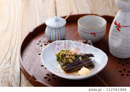春の贅沢 蕨のおひたし( わらび お浸し ) 春の贅沢 蕨のおひたし( わらび お浸し ) 112561866
