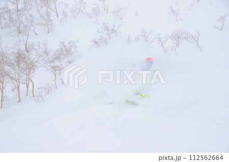 バックカントリースキー 112562664