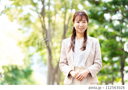 ビジネス 女性 ポートレート ビジネス 女性 ポートレート 112563026