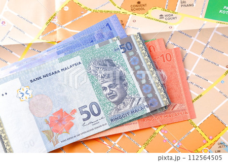 マレーシアの通貨、リンギット（MYR）の紙幣	 112564505