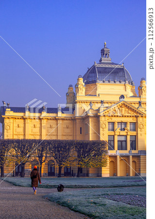 ザグレブ 112566913