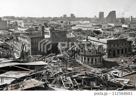 朽ちた廃墟 朽ちた廃墟 112568681