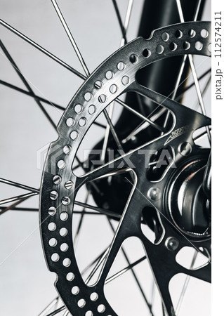 Bicycles front disc brake and wheel Bicycles front disc brake and wheel 112574211