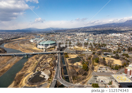 群馬県庁の本庁舎から見る北側の風景 群馬県庁の本庁舎から見る北側の風景 112574343