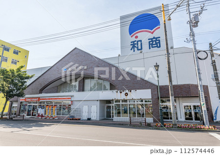 北海道釧路市　人気のグルメスポット　勝手丼で有名な和商市場 112574446