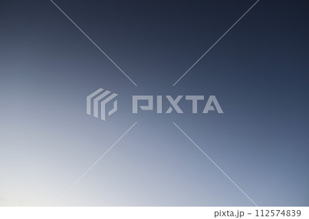 HIKARI 『空の色』 #自然 トワイライト 背景素材 #SDGs 光 素材 グラデーション 背景 HIKARI 『空の色』 #自然 トワイライト 背景素材 #SDGs 光 素材 グラデーション 背景 112574839
