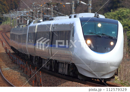 北陸本線特急サンダーバード号（681系新塗装：大阪⇔金沢） 112579329