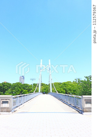 愛知県名古屋市、熱田記念橋の風景 112579367