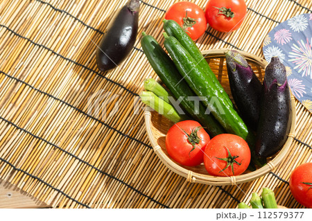 新鮮な夏野菜のイメージ 112579377