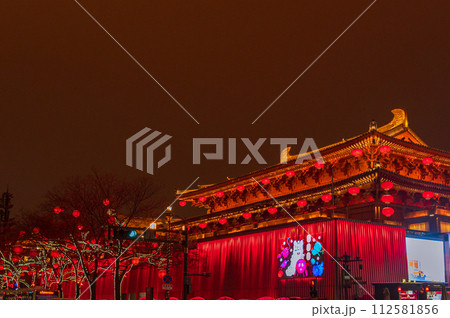 中国 西安市 大唐不夜城  112581856