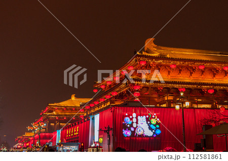 中国 西安市 大唐不夜城  112581861