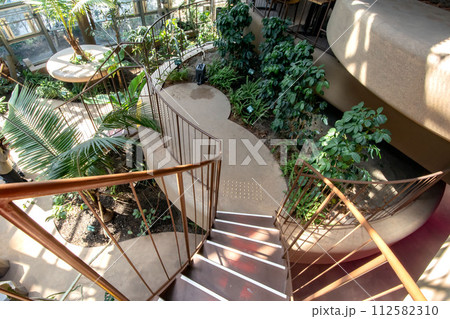 大規模リニューアルした渋谷区ふれあい植物センター 112582310