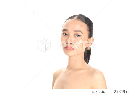 美しい女性 112584953