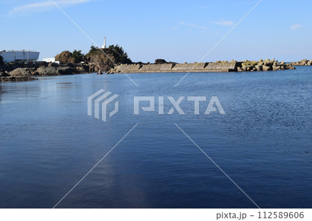 加茂海岸周辺の風景 山形県庄内浜 加茂海岸周辺の風景 山形県庄内浜 112589606