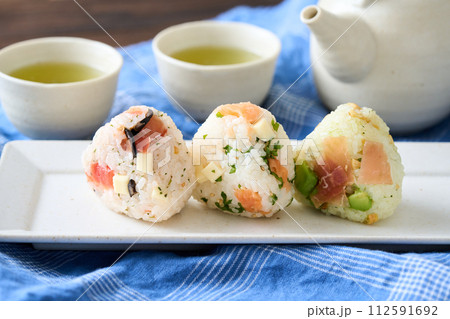 パリおにぎり 112591692