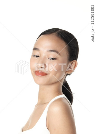 美しい女性 112591803