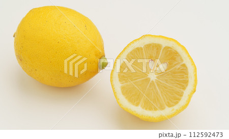 レモン 112592473