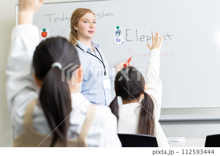 英語塾の風景 English school scenery 英語塾の風景 English school scenery 112593444