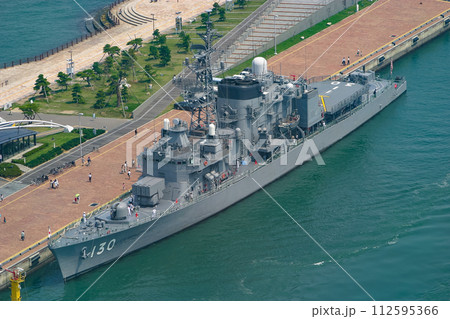 高松港に停泊中の海上自衛隊護衛艦 高松港に停泊中の海上自衛隊護衛艦 112595366
