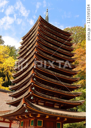 秋の談山神社・十三重塔(奈良県桜井市) 秋の談山神社・十三重塔(奈良県桜井市) 112595854