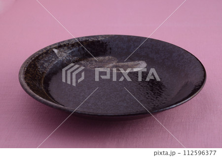 和皿 和皿 112596377