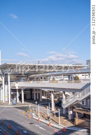 新豊田駅　駅舎と歩行者デッキ　愛知県豊田市 112596931