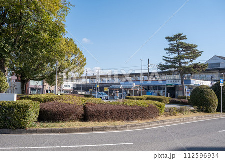 愛知環状鉄道　三河豊田駅前のロータリー　愛知県豊田市 112596934