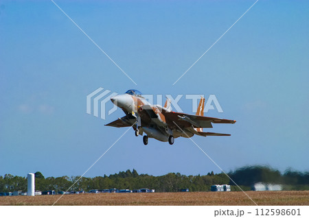 離陸する航空自衛隊 F-15DJ 112598601