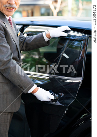 シニア男性　ドライバー　顔なし 112604172