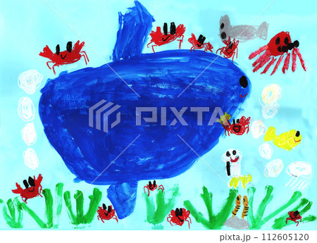 カラフルな海の中にある小さな生き物 マンボウ カラフルな海の中にある小さな生き物 マンボウ 112605120