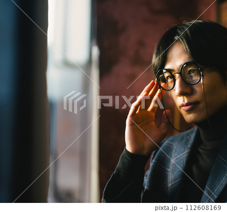 コンセプチュアルなイメージフォト 112608169