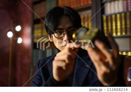 コンセプチュアルなイメージフォト 112608214