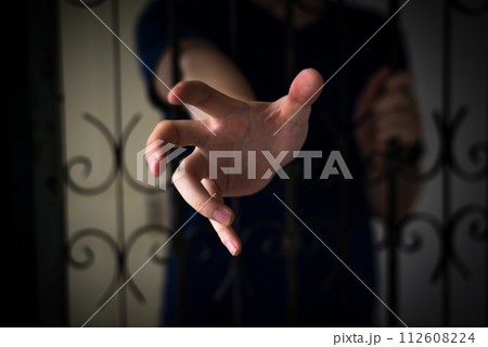 コンセプチュアルなイメージフォト 112608224