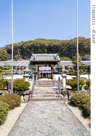 興聖寺の薬医門(京都府宇治市) 興聖寺の薬医門(京都府宇治市) 112608611