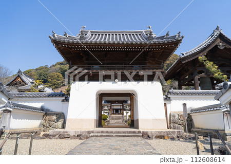 興聖寺の山門(京都府宇治市) 興聖寺の山門(京都府宇治市) 112608614