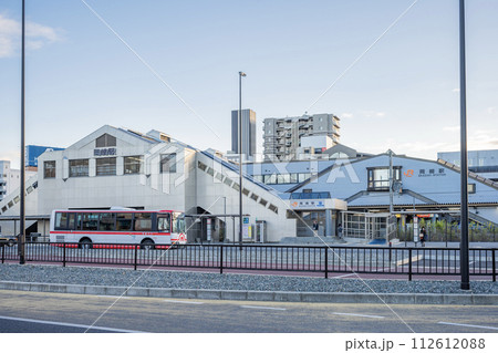 岡崎駅西口前　駅舎とロータリー　愛知県岡崎市 112612088