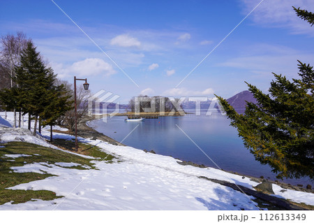 珍小島公園から見る珍小島（洞爺湖） 112613349
