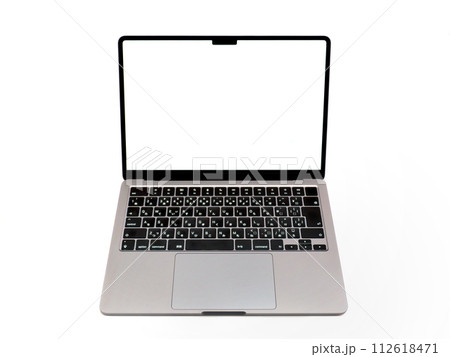 白バックで撮影したノートパソコン 112618471