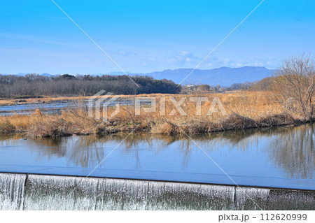 明戸白糸の滝　明戸床止め　荒川の冬景色　熊谷市　 112620999