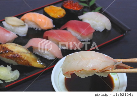 握り寿司(赤エビ) 握り寿司(赤エビ) 112621545