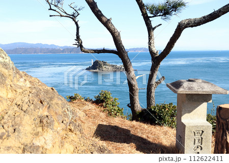 鳴門公園 お茶屋展望台から見る飛島(徳島県 大鳴門橋) 鳴門公園 お茶屋展望台から見る飛島(徳島県 大鳴門橋) 112622411