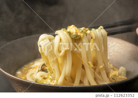 牡蠣の卵あんかけうどん　箸あげ 112623352