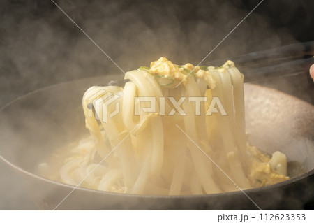 牡蠣の卵あんかけうどん　箸あげ 112623353