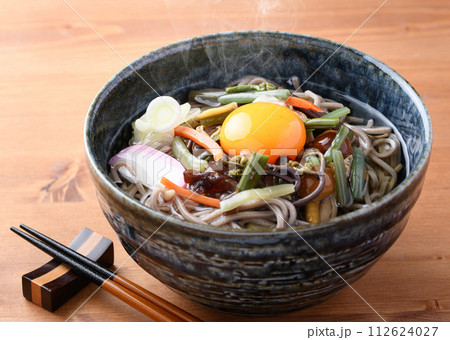 山菜月見そば(春の食材をふんだんに使用) 麺料理  山菜月見そば(春の食材をふんだんに使用) 麺料理  112624027