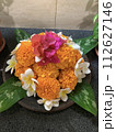 バリ島のお花の飾り 112627146
