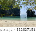 タイの離島ホン島の楽園のようなビーチ 112627151